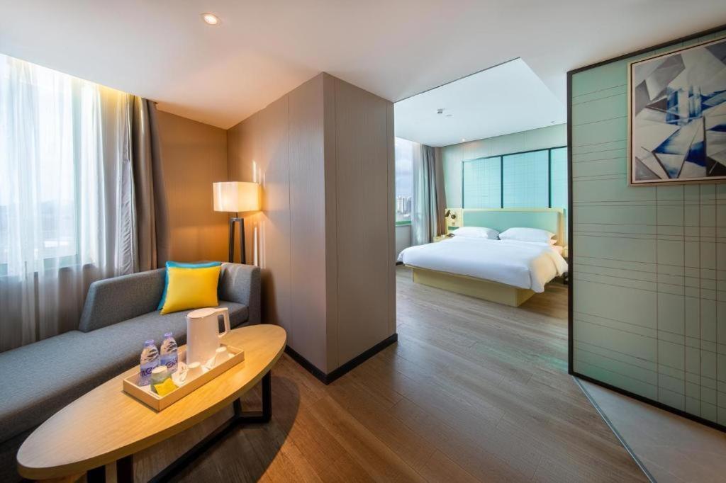 Echarm Hotel Yangjiang Baili Plaza Kültér fotó