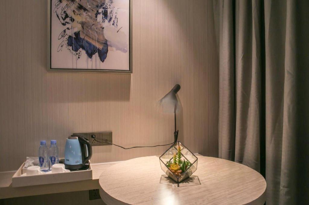 Echarm Hotel Yangjiang Baili Plaza Kültér fotó